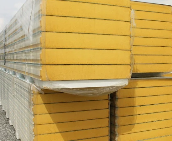 ساندویچ پانل سقفی 4 سانتی متری دو رو ورق زرد